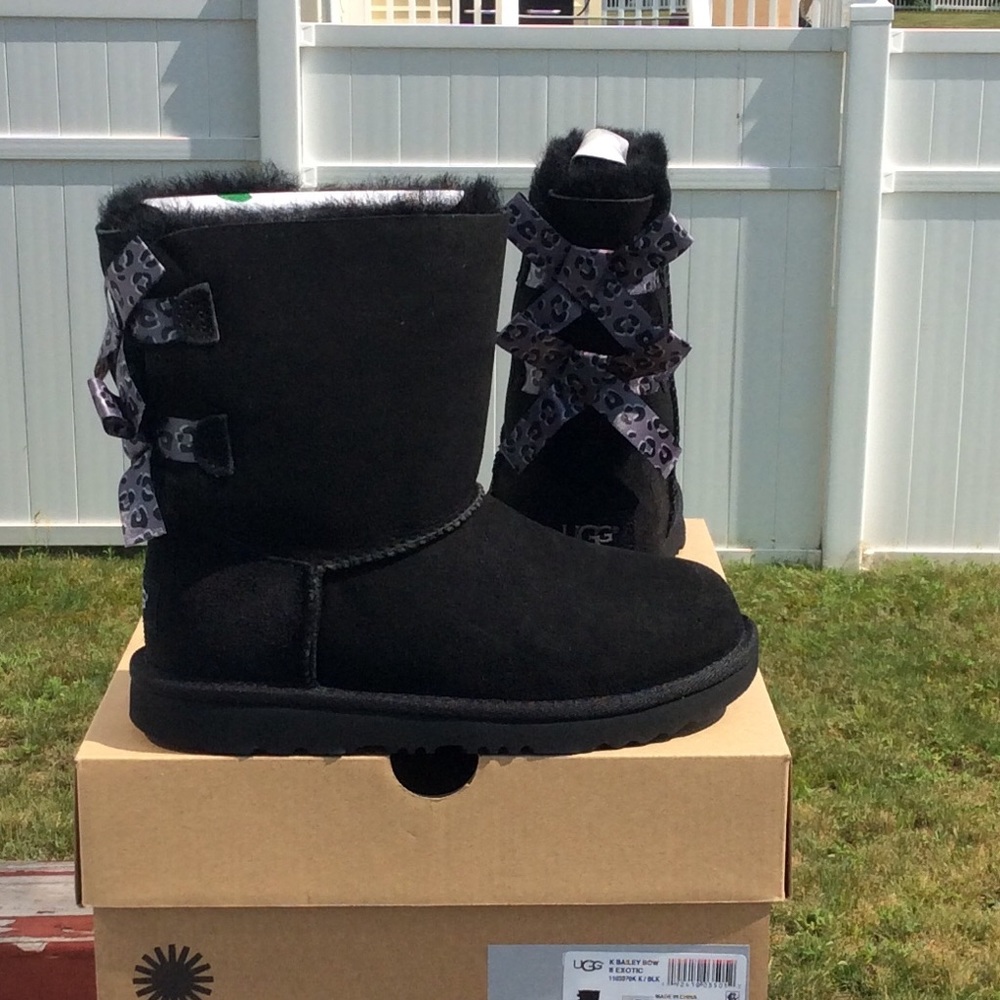 UGG BAILEY BOW II EXOTIC